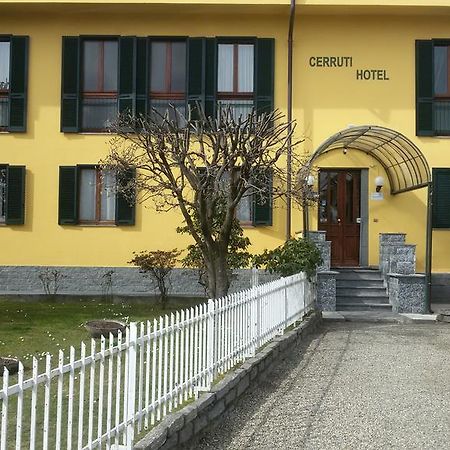Cerrutihotel Vercelli Bagian luar foto