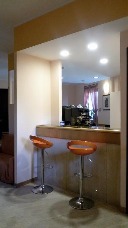 Cerrutihotel Vercelli Bagian luar foto