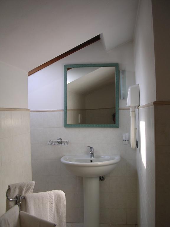 Cerrutihotel Vercelli Ruang foto