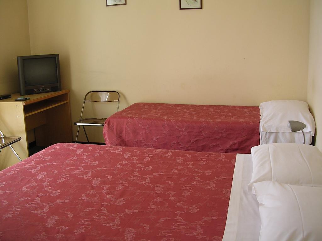 Cerrutihotel Vercelli Ruang foto